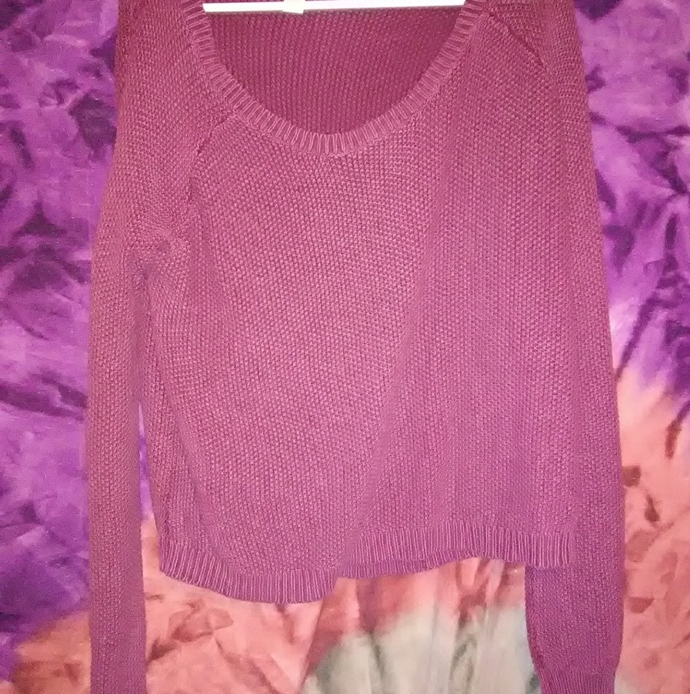 Maroon sweater